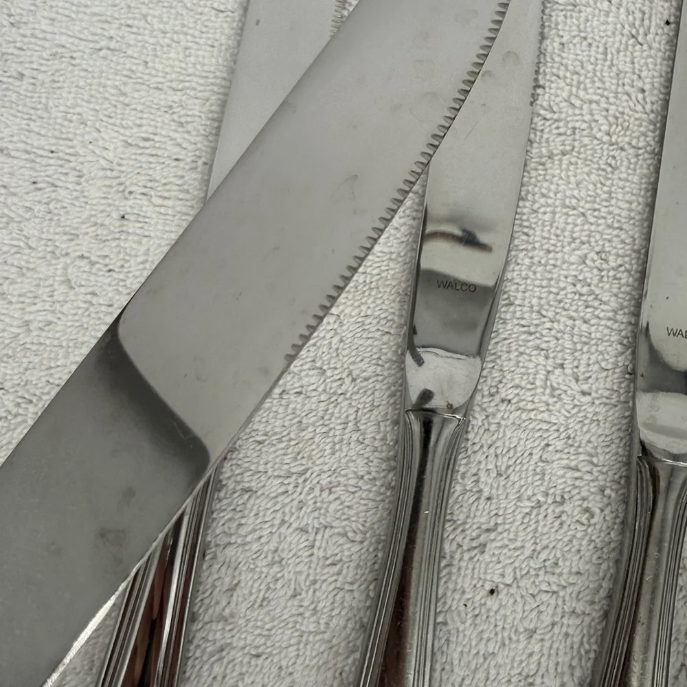Walco dinner knives